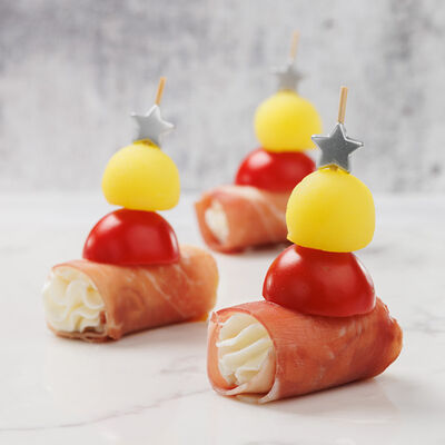 Канапе из Пармской ветчины, сыра Филадельфия и мини-картофеля в MOSCOW FOOD Кейтеринг по цене 3280 ₽