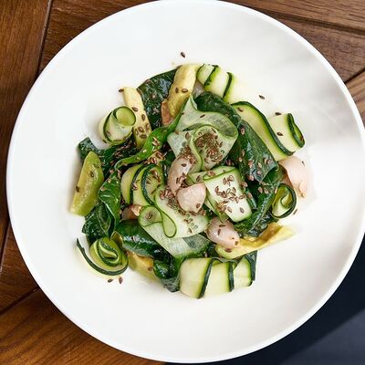 Зеленый салат с личи и семенами льна в GASTROFISH по цене 800