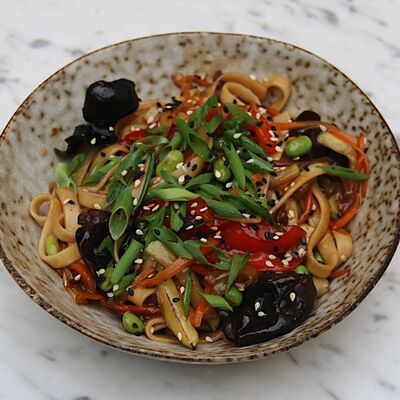 Wok с овощами в Lobby Bar по цене 490 ₽