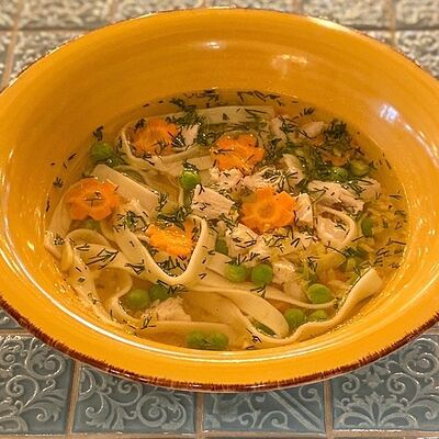 Суп куриный в Iris по цене 390 ₽