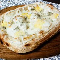 4 сыра Рим в Perotti Pizza