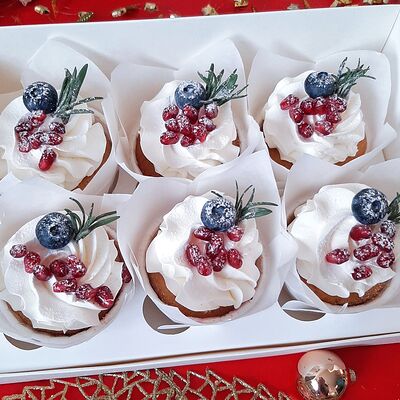 Капкейки Новогодние 6 шт. в Чародейка сладостей по цене 2429 ₽