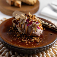 Паштет из куриной печени, грибная карамель в Cape