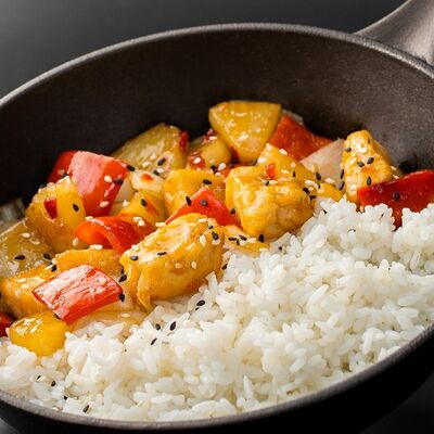 Вок-рис с ананасами и курицей в чили сладком соусе в Вкусно разно по цене 445 ₽