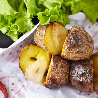 Картофель на мангале в Вкусные истории по цене 227 ₽