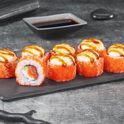 Ролл Флешбек запеченный в Суши Мастер по цене 489 ₽