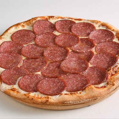 Пицца Салямив ЧиллМил по цене 1050 ₽