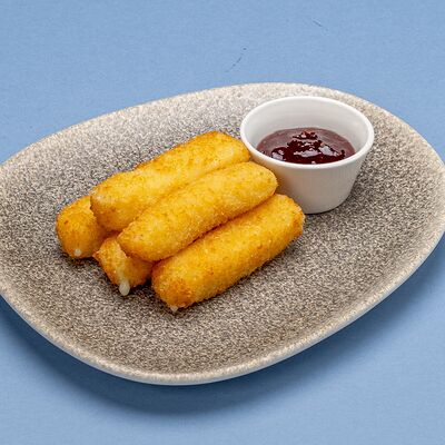 Сырные палочки Моцарелла с ягодным джемом в Фабрика по цене 420 ₽