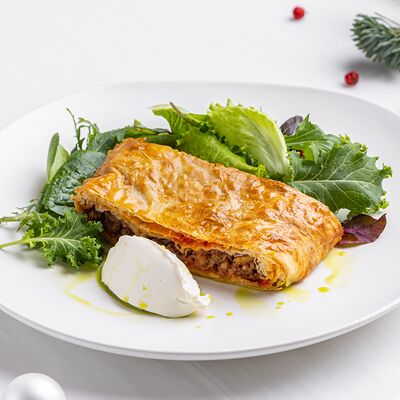 Говяжий пирог в М2 Органик Клуб Зиларт по цене 820 ₽