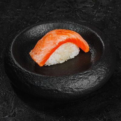 Суши сяке опаленная в Панда по цене 225 ₽