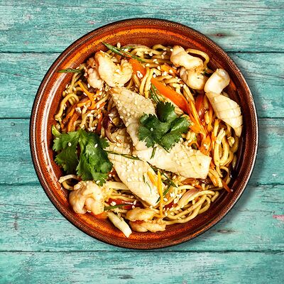 Удон с морепродуктами в Mommi sushi по цене 490 ₽