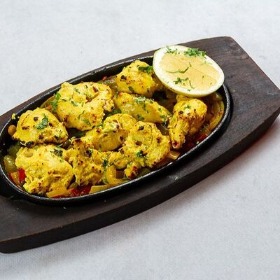 Чеснок чикен тикка / Garlic chicken tikka в Tandoori Nights по цене 890 ₽