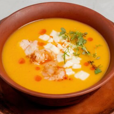 Суп-пюре тыквенный с креветками в Джованни по цене 580 ₽
