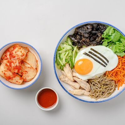 Сет Пибим чикен в NYUSURI корейская кухня по цене 780 ₽