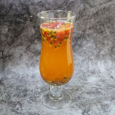 Лимонад маракуйя-клубника в Вьетнамская кухня CYCLO по цене 559 ₽