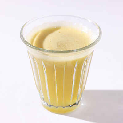 Яблочный фреш в АВЛИ бистро по цене 450 ₽