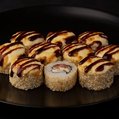 Запеченный с лососем в Snail Суши по цене 462 ₽