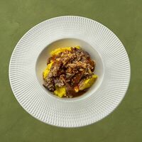 Щёчки говяжьи с картофельным пюре в Шашлычара