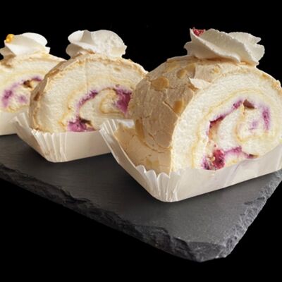 Рулет Меренговый в Блинная для друзей по цене 924 ₽