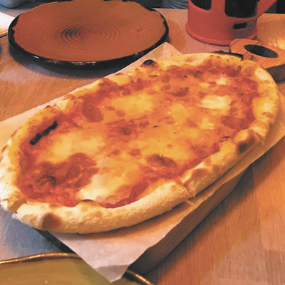 Пиццетта Три сыра в КафеАллея по цене 450 ₽