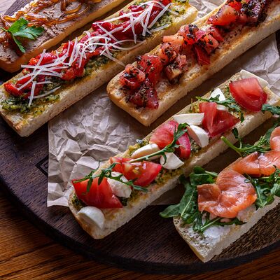 Роскошные бутерброды в Паб XIII по цене 879 ₽