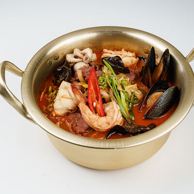 Чампон с морепродуктами в Дом куксу korean noodles&bbq по цене 1100 ₽