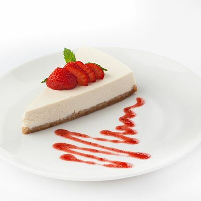 Чизкейк Нью-Йорк с ягодным соусом в Grizzly Bar по цене 325 ₽