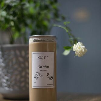 Флет Уайт в банке 0.33мл в Shake bistro по цене 350 ₽