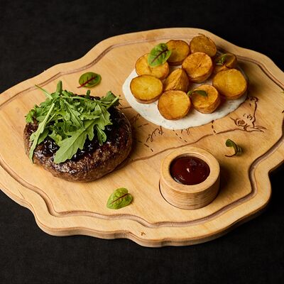 Бифштекс из мраморной с запеченным картофелем в перечном соусе в Duran по цене 790 ₽