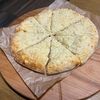 Фокачча с пармезаном и чесноком в La vino по цене 330