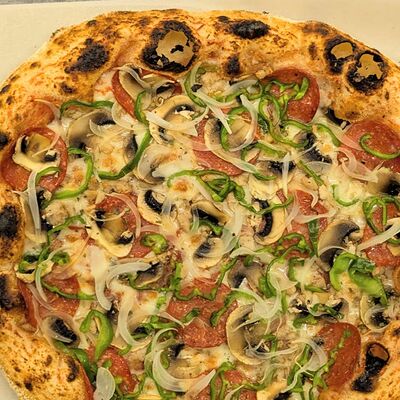 Пицца Мясная с овощами в Пиццарита по цене 1330 ₽