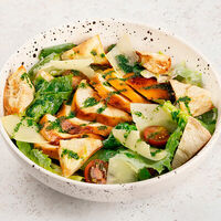 Цезарь с курицей в Рокнроллы