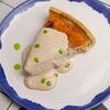 Киш карамелизированный лук-эменталь в Base coffee по цене 460