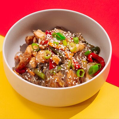 Фунчоза с курицей в Ok Noodle по цене 529 ₽