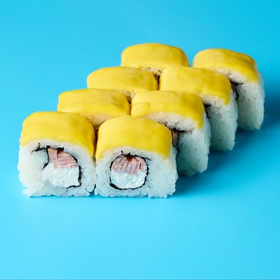 Чиз ролл с беконом в Русские роллы по цене 400 ₽