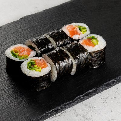 Классический с копченым лососем в Суши лайк по цене 425 ₽