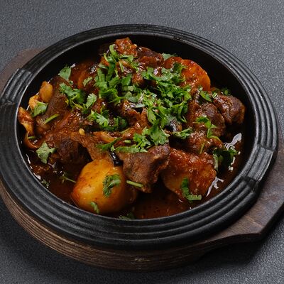 Томленая баранина на сковородев Акватория по цене 960 ₽