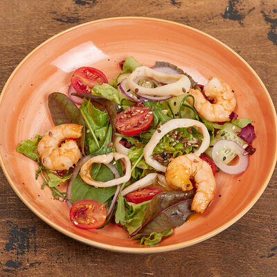 Салат с морепродуктами в Papa Carlo по цене 530 ₽