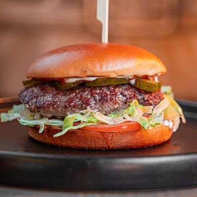 Бургер классика в Бар Крафт 1.0 по цене 850 ₽