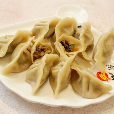 Цзяоцзы с креветкой, свининой и луком в Kong Fu по цене 550 ₽
