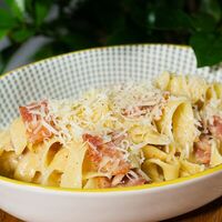 Феттуччине Карбонара в Eva bistro