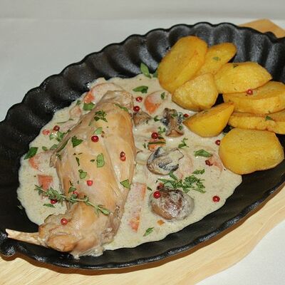 Кролик в сливочном соусе в Каравелла по цене 680 ₽