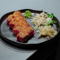 Запеченный ролл Сакура в Hookah Place Vostok