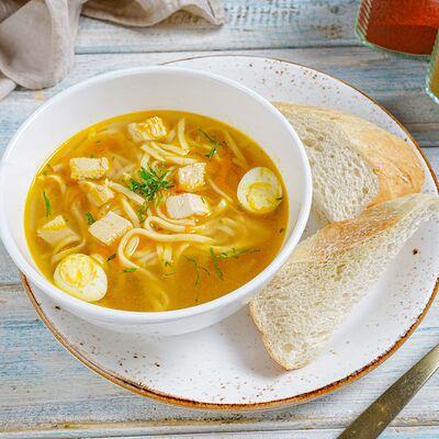 Суп-лапша куриная в Термос по цене 580 ₽