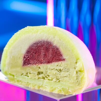 Моти Малина-фисташка в Gojira ramen по цене 340 ₽