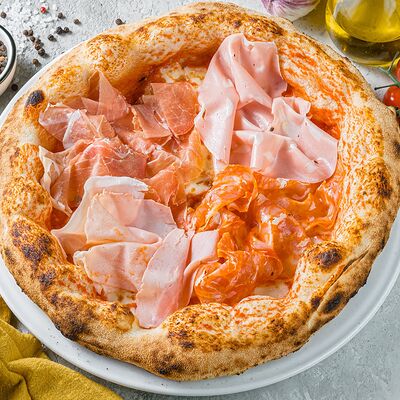 Мясное ассорти в PizzAmore по цене 1330 ₽