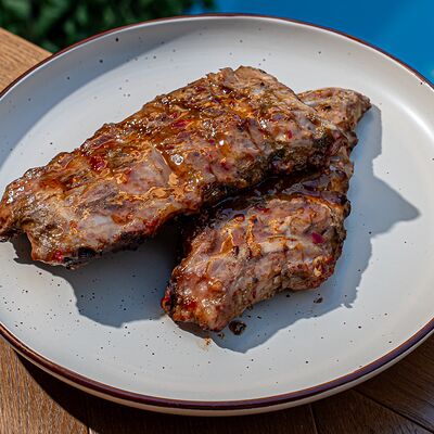 Рёбрышки из смокера в пикантной глазури в АЛЯ РУСЪ по цене 665 ₽