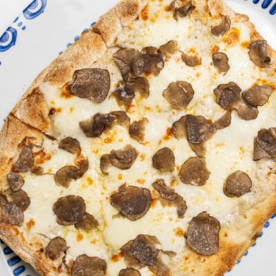 Пицца с черным трюфелем в Miss you по цене 2950 ₽