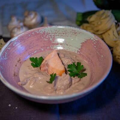 Сациви с лососем в Гриль house по цене 325 ₽