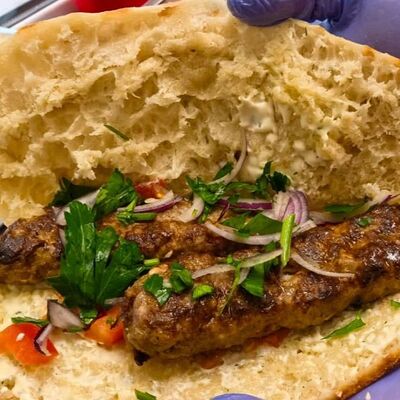 Люля-кебаб в лепешке в Вкусно от Нико Шаурма по цене 539 ₽